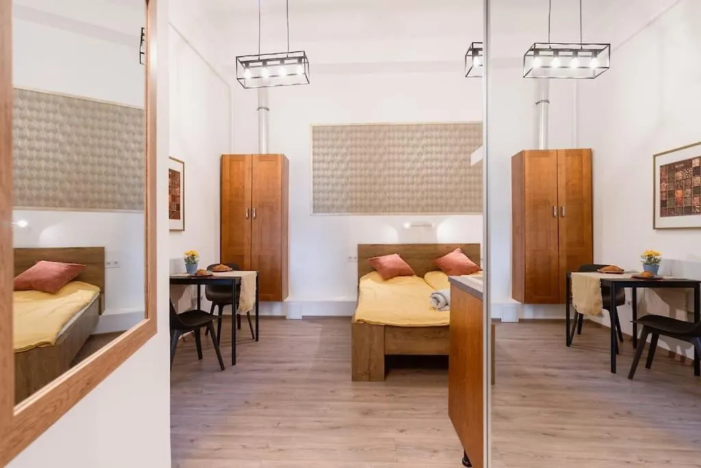 Brandnewchainbridgehome For 2-Fastwifi/Ac/Smarttv Budapest Lägenhet