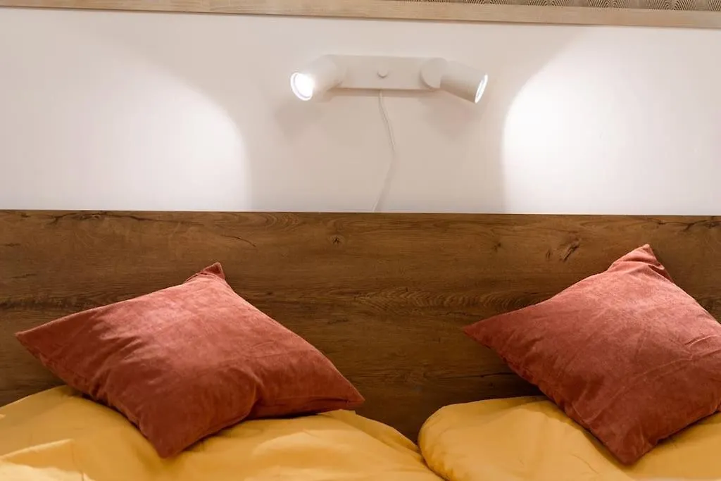 Brandnewchainbridgehome For 2-Fastwifi/Ac/Smarttv Budapest Lägenhet